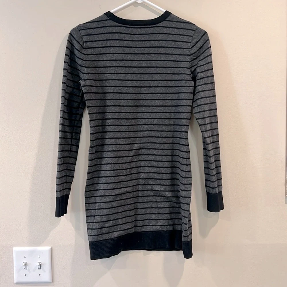 🔥Michael Kors Striped Gray and Black Sweater dress with Studded Shoulders🔥